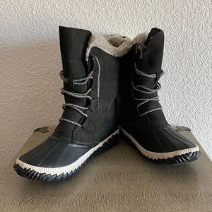 SOREL winter boots!!  NEW!!